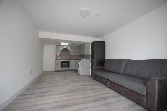 2 bedroom student house in Roath, Cardiff