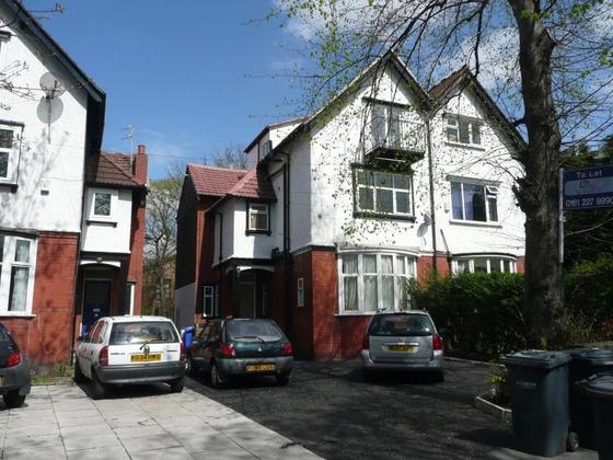 2 bedroom student apartment in Victoria Park, Manchester