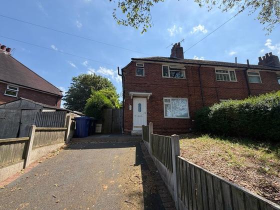 4 bedroom student house in Newcastle-under-Lyme, Stoke-on-Trent