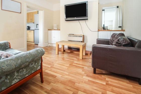 3 bedroom student house in Boscombe, Bournemouth