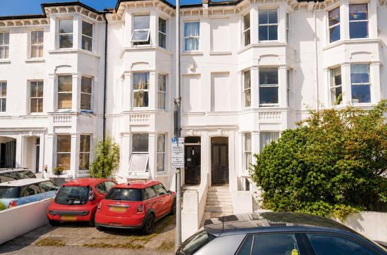8 bedroom student house in Round Hill, Brighton