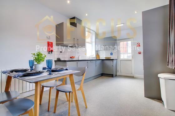 4 bedroom student house in Clarendon Park, Leicester