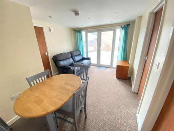 2 bedroom student apartment in Mackworth, Derby