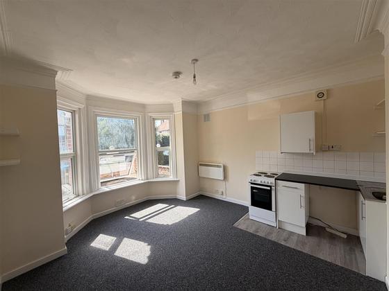 1 bedroom student apartment in Shirley, Southampton
