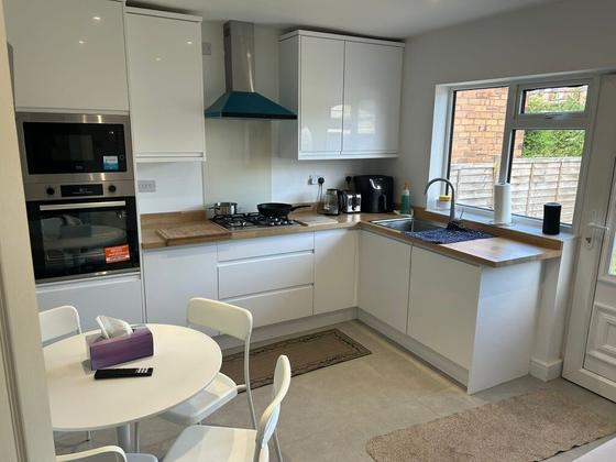 4 bedroom student house in Newcastle-under-Lyme, Stoke-on-Trent