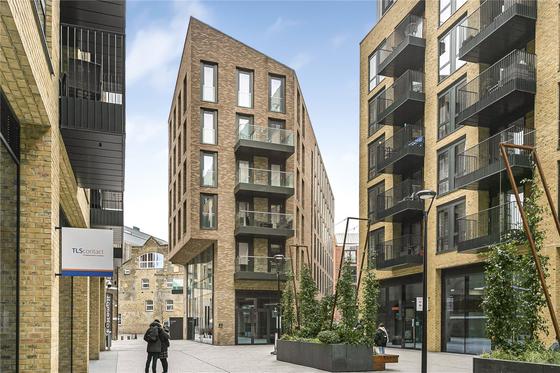 2 bedroom student apartment in Battersea, London