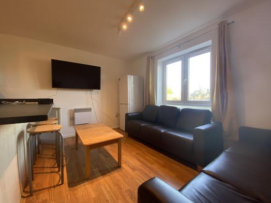 6 bedroom student apartment in Cathays, Cardiff
