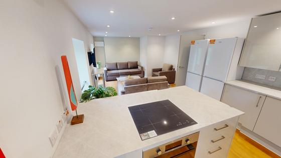 6 bedroom student apartment in Hockley, Nottingham