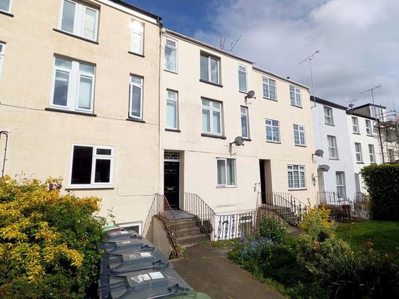 2 bedroom student apartment in Mount Pleasant, Exeter