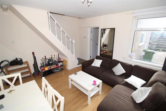 4 bedroom student house in Treforest, Pontypridd