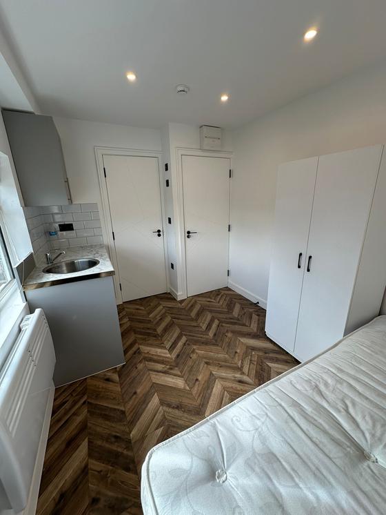6 bedroom student house in Uxbridge, London