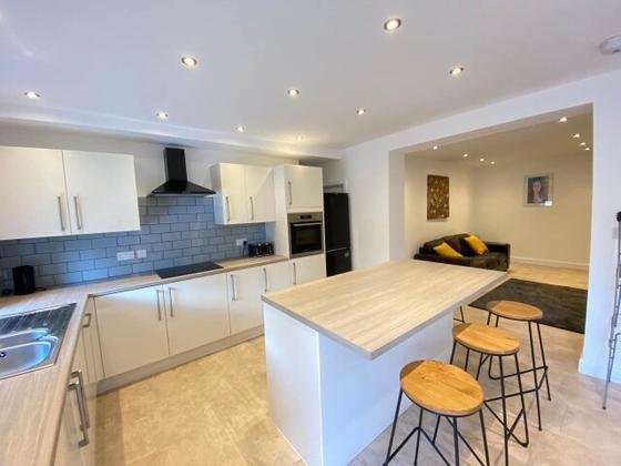 4 bedroom student house in Newsome, Huddersfield