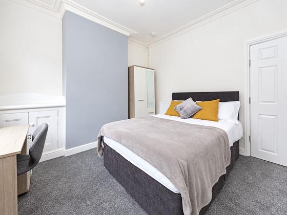 3 bedroom student house in Shelton, Stoke-on-Trent