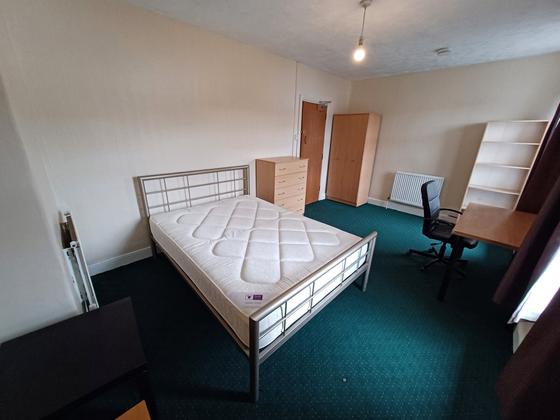 5 bedroom student house in Treforest, Pontypridd