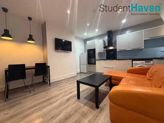 2 bedroom student house in Newsome, Huddersfield