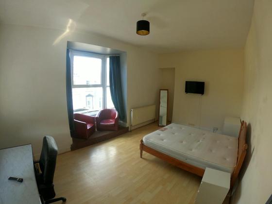 4 bedroom student house in Brynmill, Swansea