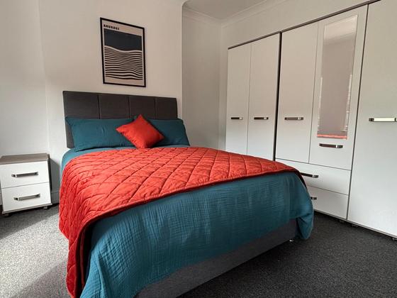 5 bedroom student house in Brynmill, Swansea