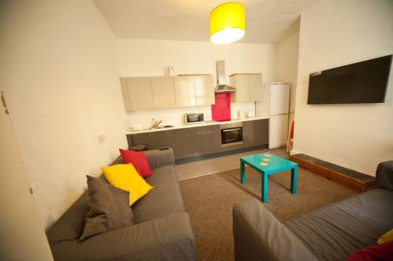 6 bedroom student house in City Centre, Preston