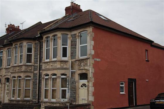 3 bedroom student apartment in Fishponds, Bristol