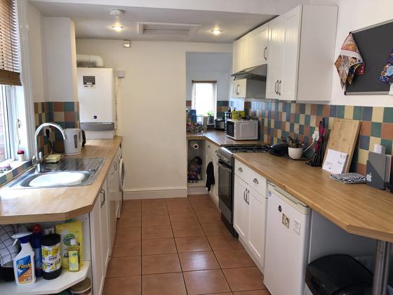 3 bedroom student house in Stafford, Stoke-on-Trent