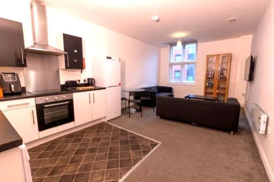 3 bedroom student apartment in Highfield, Sheffield