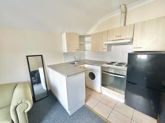 1 bedroom student apartment in Cathays, Cardiff