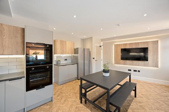 6 bedroom student house in New Zealand, Derby