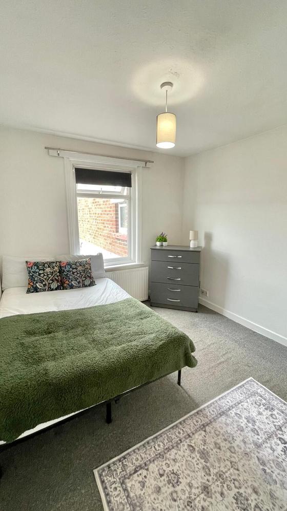7 bedroom student house in Ensbury Park, Bournemouth