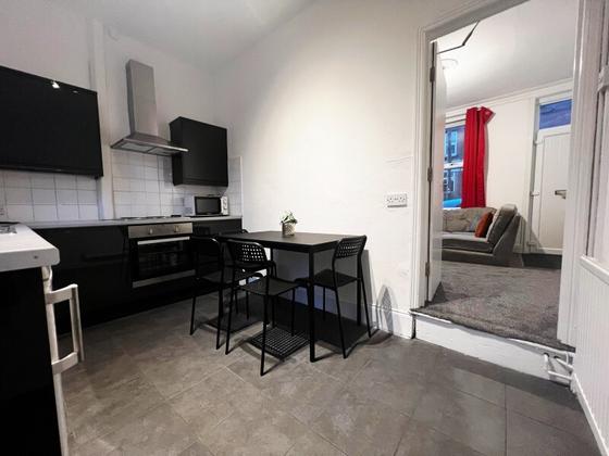 4 bedroom student house in Woodhouse, Leeds