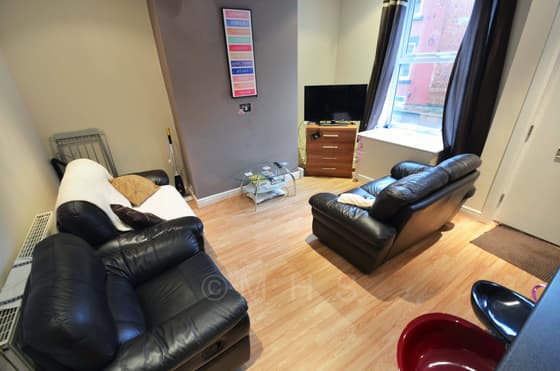 4 bedroom student house in Hyde Park, Leeds