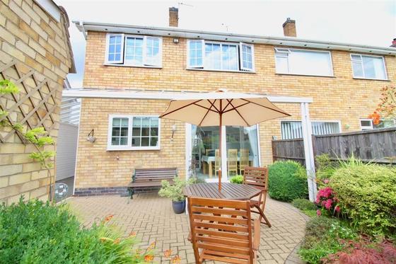 2 bedroom student house in Forest Road, Loughborough