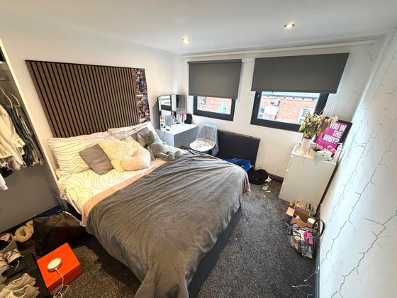 4 bedroom student house in Hyde Park, Leeds