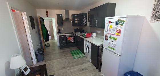 2 bedroom student apartment in Cathays, Cardiff