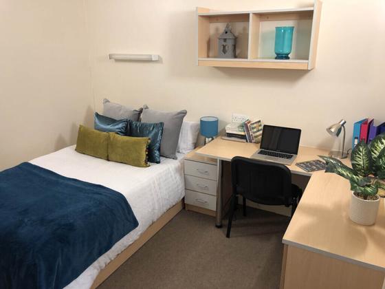 1 bedroom student apartment in Great Horton, Bradford