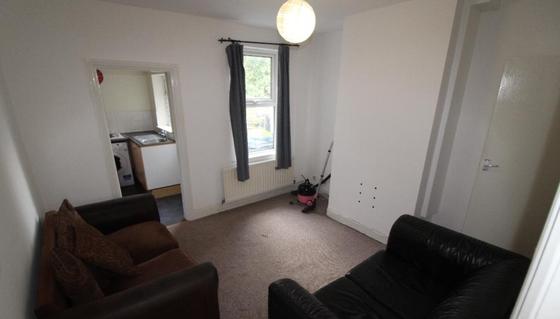 2 bedroom student house in Uttoxeter New Road, Derby