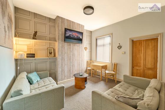 4 bedroom student house in Newcastle-under-Lyme, Keele