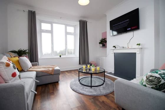 4 bedroom student house in Mount Pleasant, Swansea