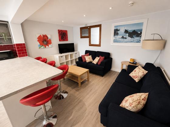 5 bedroom student house in Sketty, Swansea
