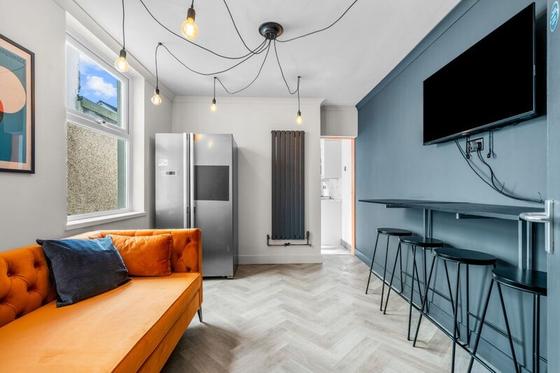 5 bedroom student house in Brynmill, Swansea