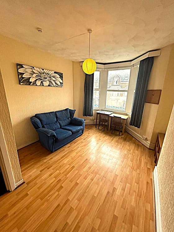 1 bedroom student apartment in Cathays, Cardiff