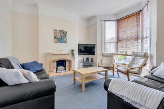 4 bedroom student house in Uplands, Swansea