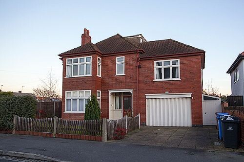 5 bedroom student house in California, Derby