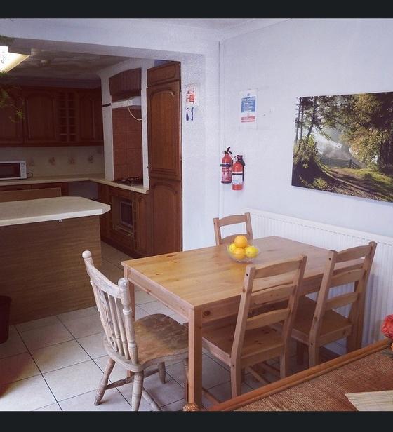 5 bedroom student house in Treforest, Pontypridd