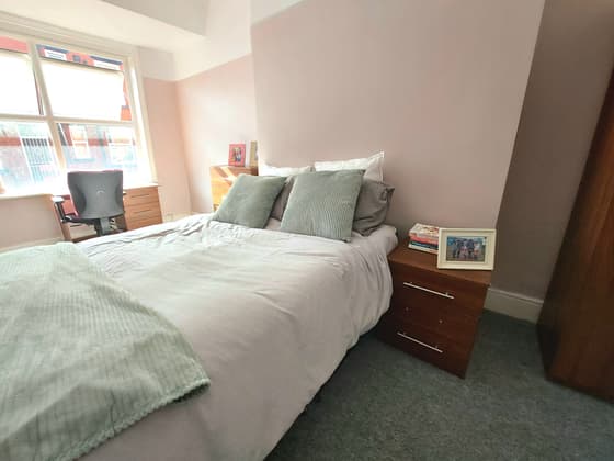 7 bedroom student house in Woodhouse, Leeds