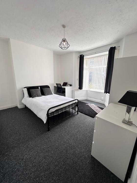 4 bedroom student house in Brynmill, Swansea