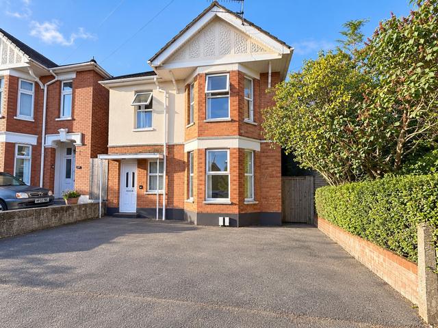6 bed house — Alma Road, Winton