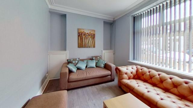 4 bed house — Queen Street, Treforest