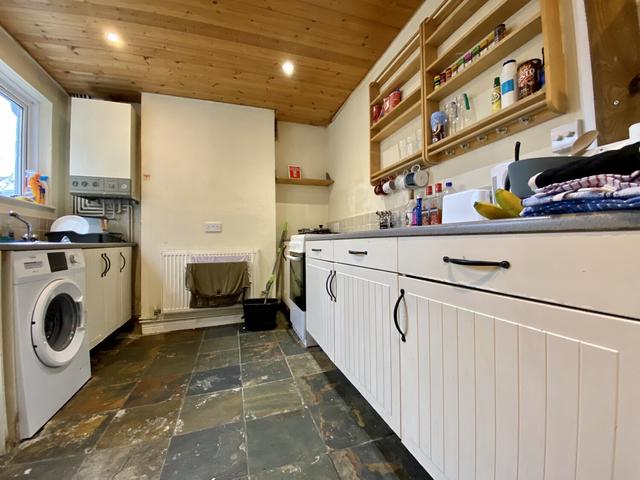 3 bed house — Talygarn Street, Heath