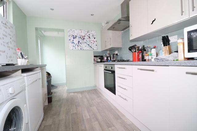 5 bed house — Letty Street, Cathays