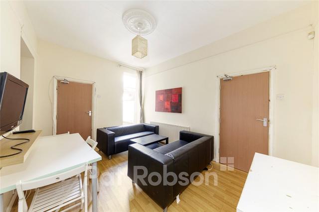 3 bed apartment — Fairfield Road, Jesmond